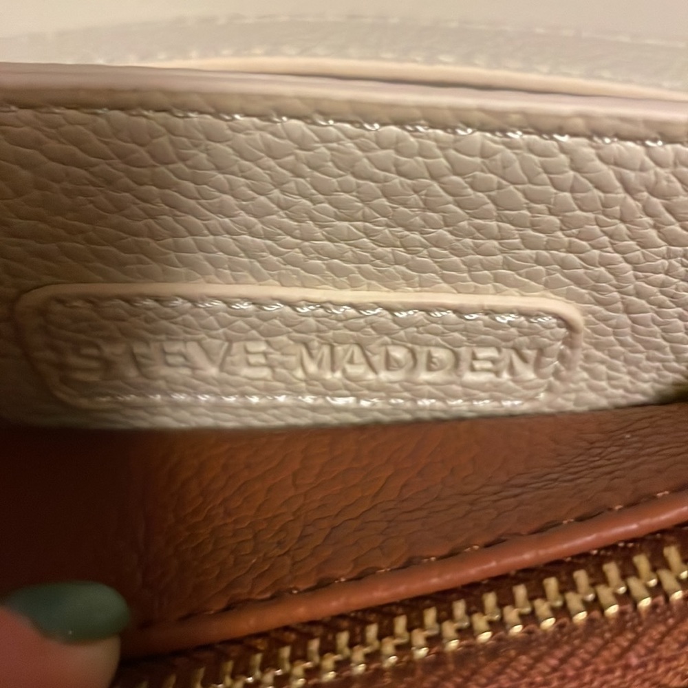 Steve Madden Crossbody - Picture 5 of 6
